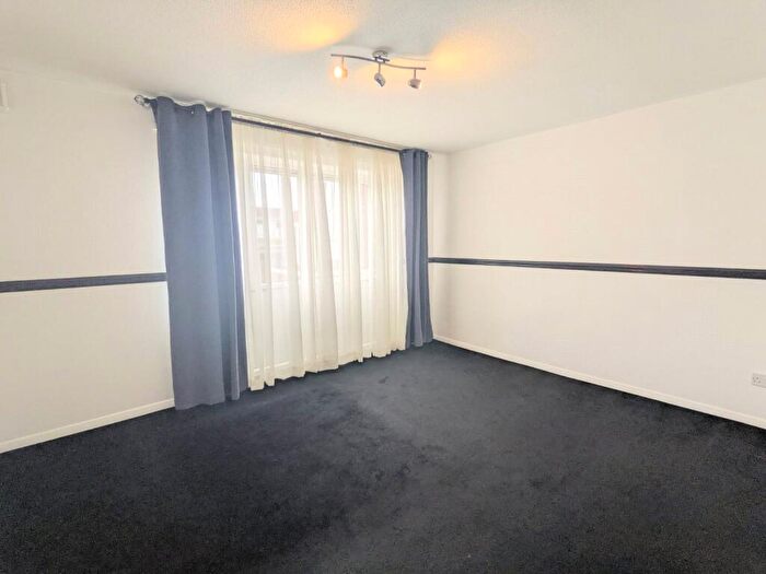 1 Bedroom Flat To Rent In Kimpton Close, Hemel Hempstead, Hertfordshire, HP2