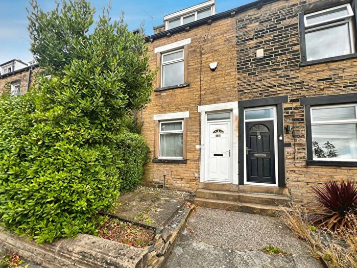 3 Bedroom Terraced House For Sale In Institute Road, Bradford, BD2