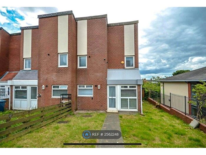 3 Bedroom End Of Terrace House To Rent In Hertford Avenue, South Shields, NE34