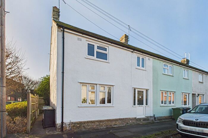 3 Bedroom End Terrace House For Sale In Church End, Cambridge, CB1