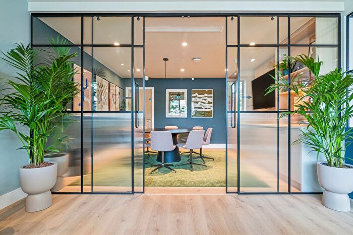 Studio To Rent In The Mall, London, W5