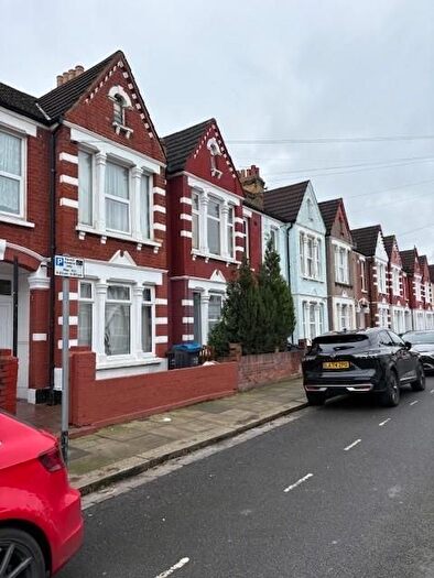 2 Bedroom Flat To Rent In Heaton Road, Mitcham, CR4