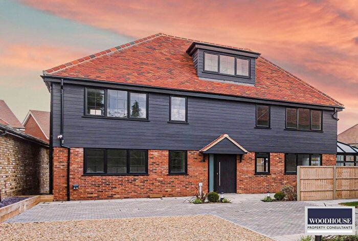 4 Bedroom Detached House To Rent In Goffs Lane, Goffs Oak, EN7