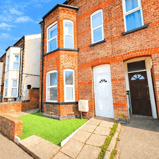 8 Bedroom Terraced House For Sale In Luton, LU2