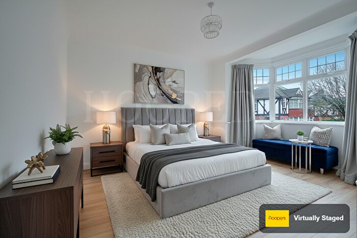 2 Bedroom Maisonette For Sale In Vincent Gardens, London, NW2