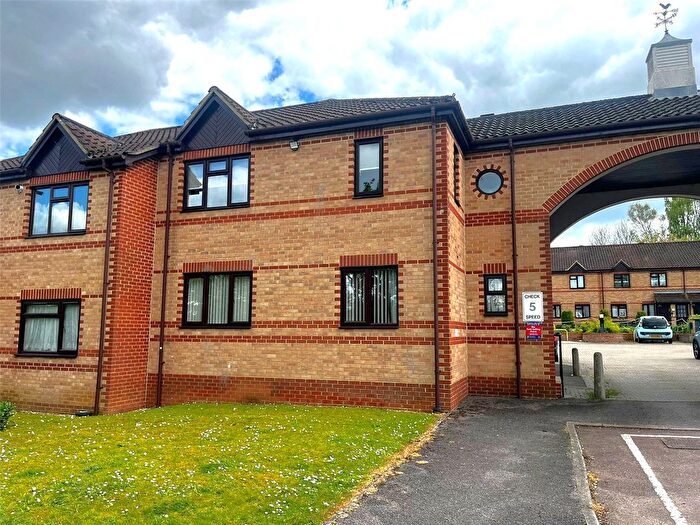 2 Bedroom Flat For Sale In Gershwin Court, Basingstoke, Hampshire, RG22
