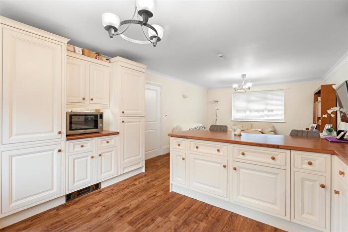 4 Bedroom Detached House For Sale In The Birches, Ampthill Road, Flitwick, MK45