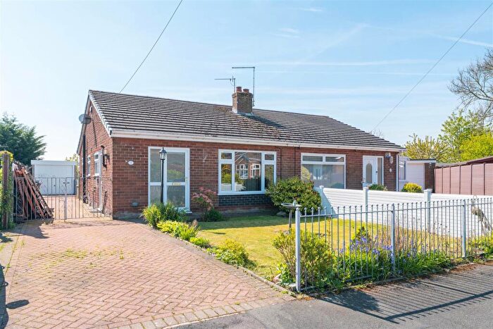 2 Bedroom Semi-Detached Bungalow For Sale In Mossway, New Longton, Preston, PR4
