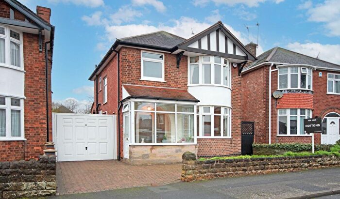 3 Bedroom Detached House For Sale In Arbrook Drive, Nottingham, NG8