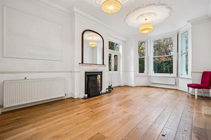 6 Bedroom House To Rent In Gubyon Avenue, London, SE24