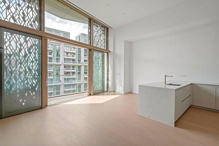 3 Bedroom Flat To Rent In Lewis Cubitt Walk, London, N1C