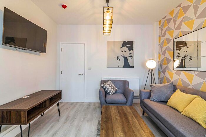 6 Bedroom House To Rent In Hubert Road, Selly Oak, West Midlands, B29