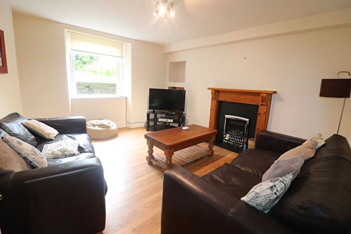 2 Bedroom Flat To Rent In Forest Road, Garden Flat, AB15
