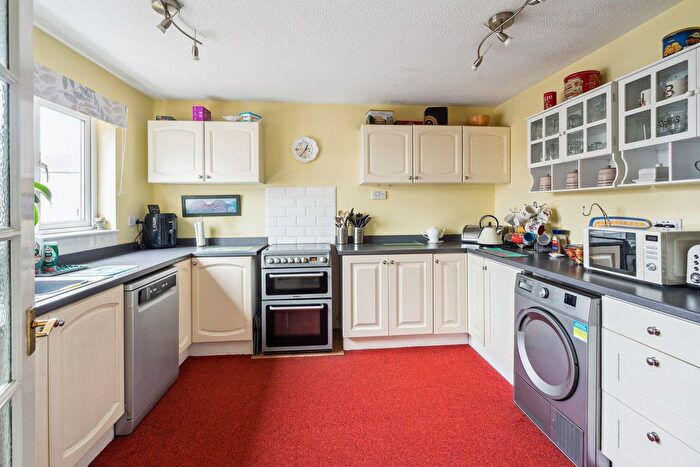 3 Bedroom End Of Terrace House For Sale In Grove, Wantage, OX12