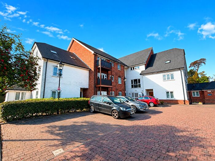 1 Bedroom Flat For Sale In Brosse Way, Bromley, BR2