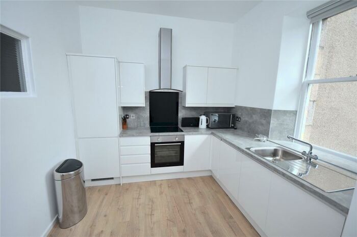 2 Bedroom Apartment To Rent In Victoria Street, First Floor Left, Aberdeen, AB10