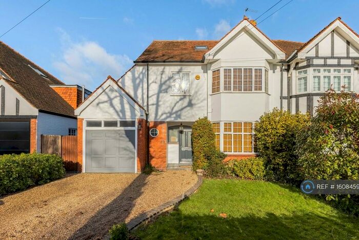 5 Bedroom Semi-Detached House To Rent In Beauchamp Road, East Molesey, KT8