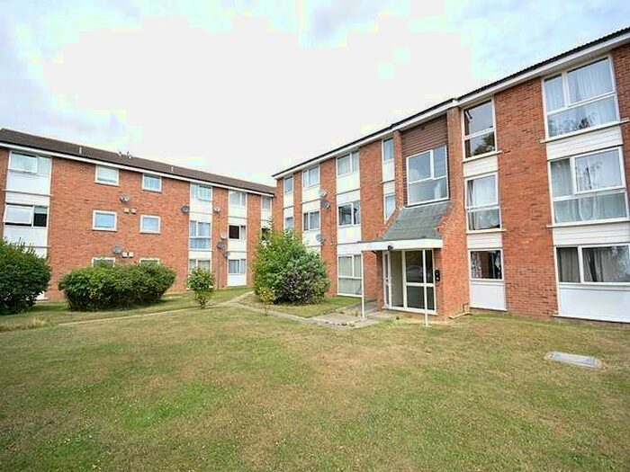 2 Bedroom Flat To Rent In Cornflower Drive, Springfield, Chelmsford, CM1