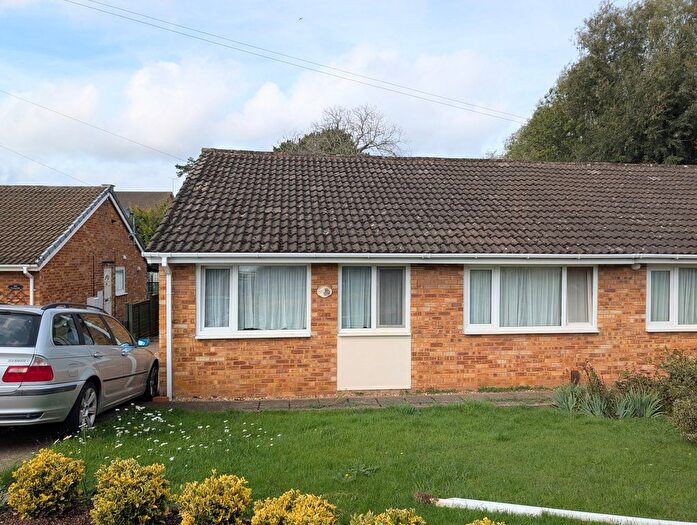 3 Bedroom Bungalow To Rent In Severn Way, Kettering, NN16