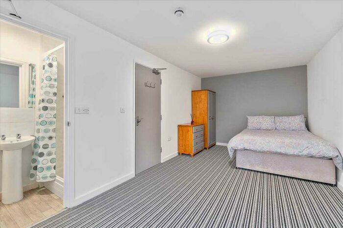 5 Bedroom End Of Terrace House To Rent In Deptford Place, Plymouth, PL4