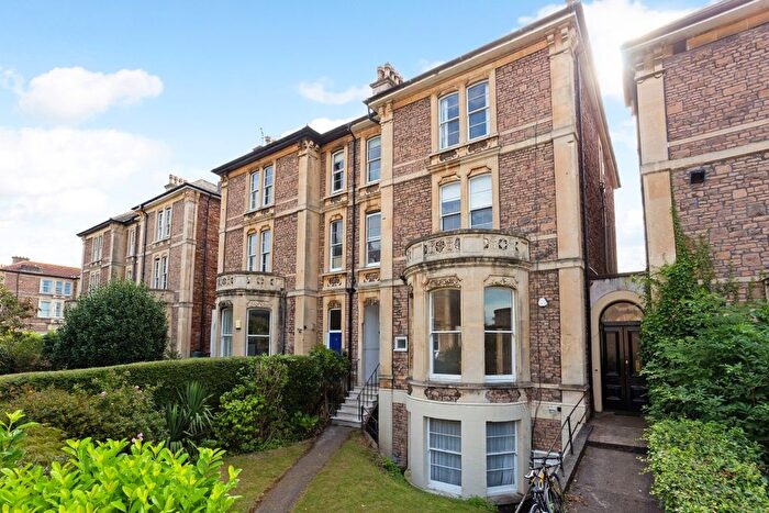 3 Bedroom Flat To Rent In Beaufort Road, Clifton, Bristol, BS8