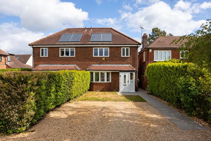 4 Bedroom Semi Detached House For Sale In New Inn Lane, Guildford, Surrey, GU4