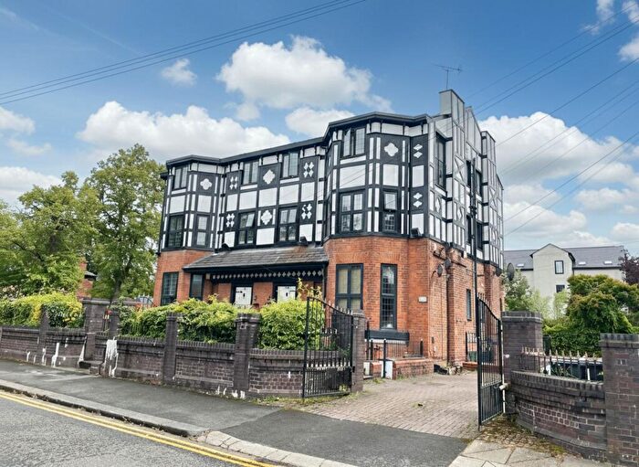 2 Bedroom Apartment For Sale In Abbey Lodge, Abbey Grove, Monton, M30