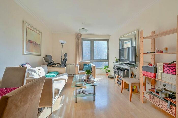 1 Bedroom Flat To Rent In Trentham Court, North Acton, London, W3