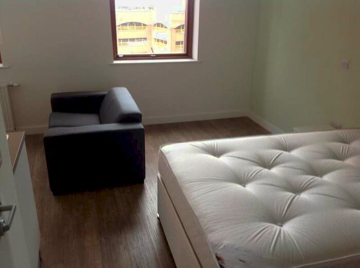 Flat To Rent In 2 Moorfields, Liverpool, , L2