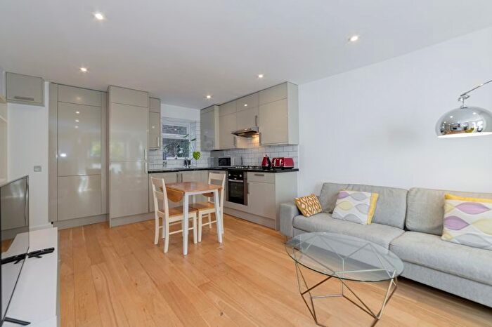 1 Bedroom Flat For Sale In Chippenham Road, London, W9