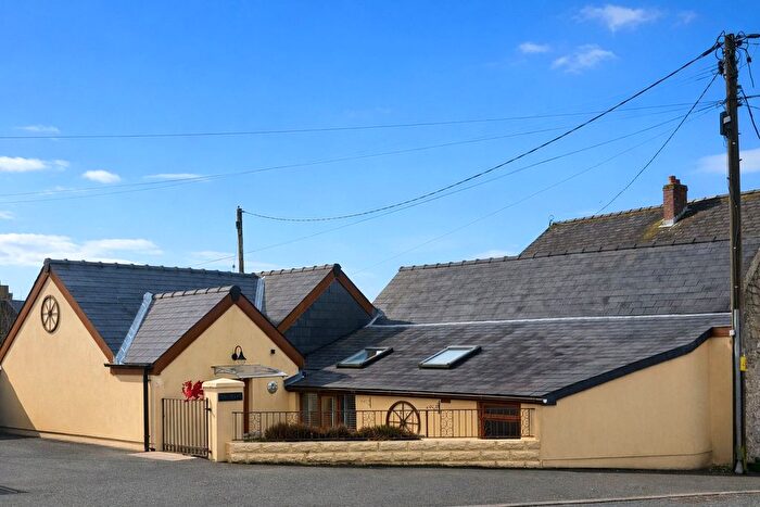 3 Bedroom Cottage For Sale In Pentlepoir, Saundersfoot, Pembrokeshire, SA69