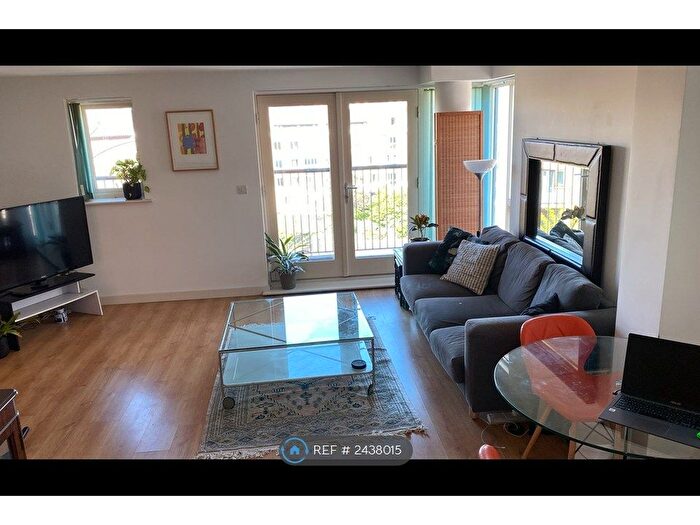 2 Bedroom Flat To Rent In Bow, London, E3