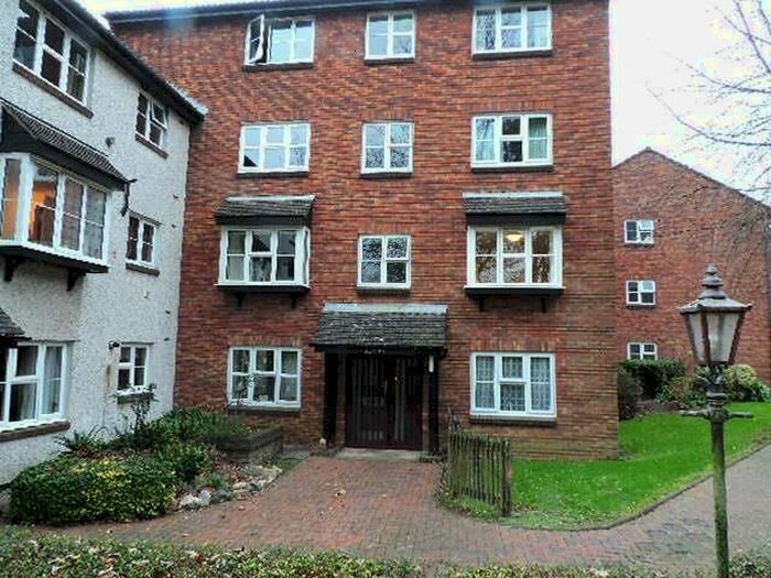 1 Bedroom Flat To Rent In Portland Court, Stoke, Plymouth, PL1