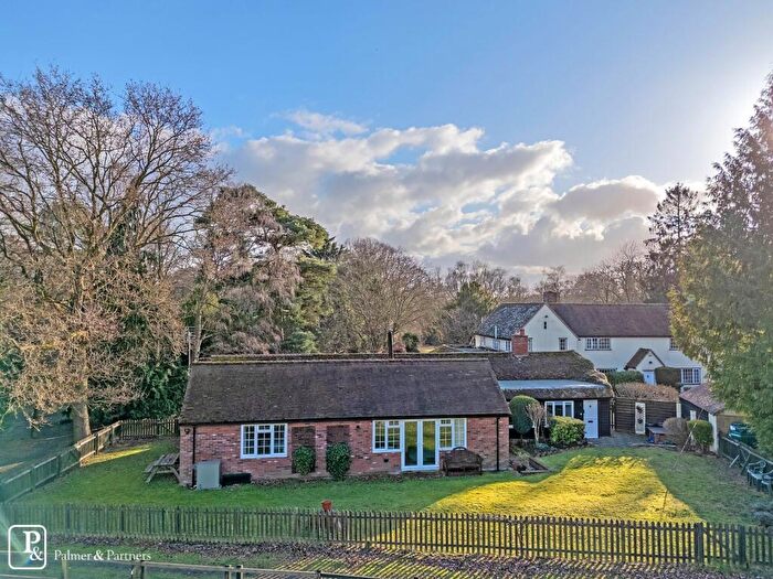 3 Bedroom Bungalow To Rent In Olivers Lane, Colchester, Essex, CO2