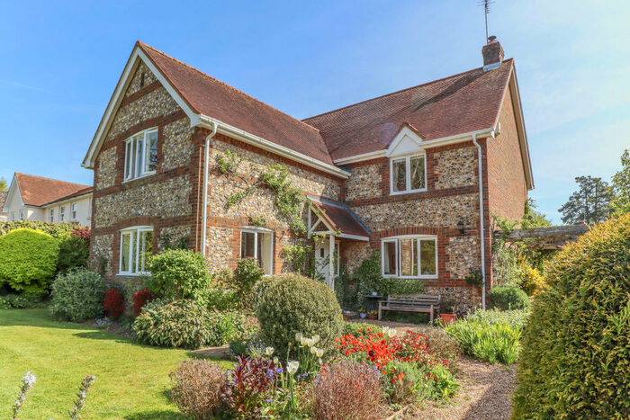 4 Bedroom Detached House For Sale In Penton Grafton, Andover, Hampshire, SP11