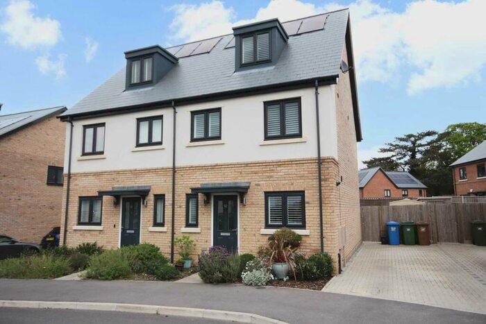 3 Bedroom Semi-Detached House To Rent In Johnstone Close, Bracknell, RG12