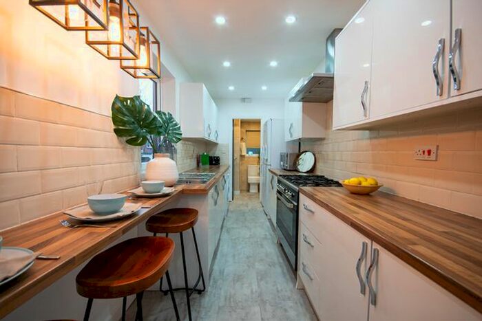 7 Bedroom Terraced House To Rent In Grafton Street, Stoke, Coventry, CV1