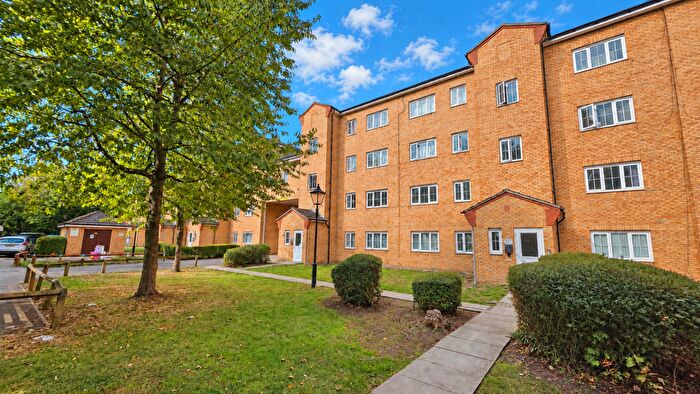 2 Bedroom Flat For Sale In Wellington House, Gidea Park, RM2
