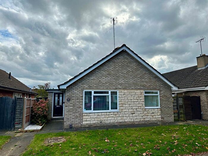 3 Bedroom Detached Bungalow For Sale In Meynell Walk, Netherton, Peterborough, PE3