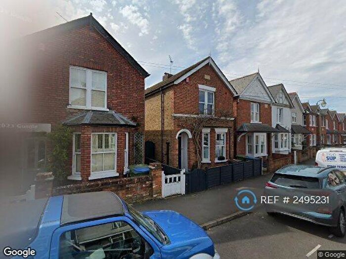 2 Bedroom Detached House To Rent In Oakdale Road, Weybridge, KT13