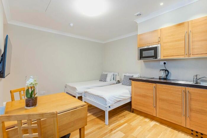 Studio To Rent In Courtfield Gardens, Earls Court, London, SW5