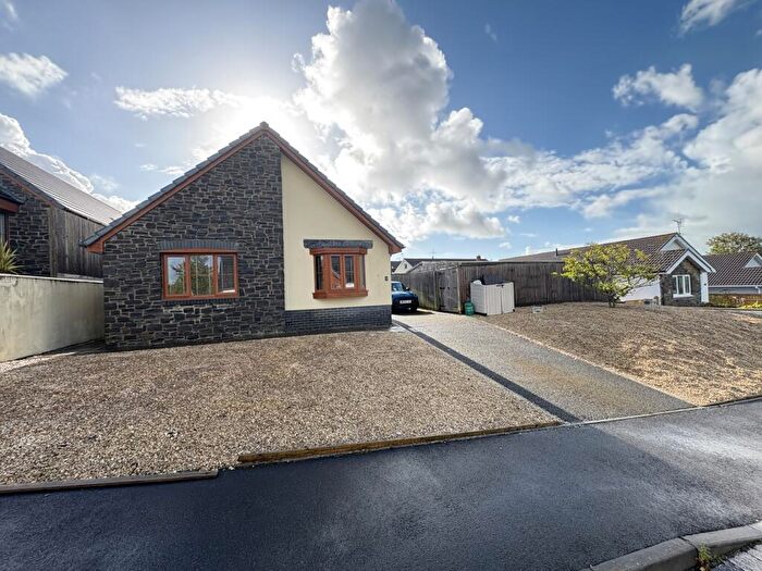 3 Bedroom Bungalow For Sale In Newton Heights, Kilgetty, Pembrokeshire, SA68