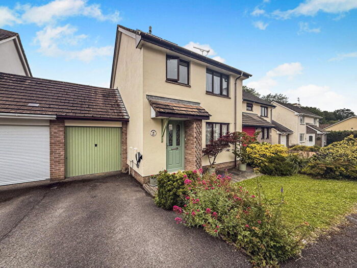3 Bedroom Link Detached House For Sale In Hawthorn Road, Whiddon Valley, Barnstaple, North Devon, EX32