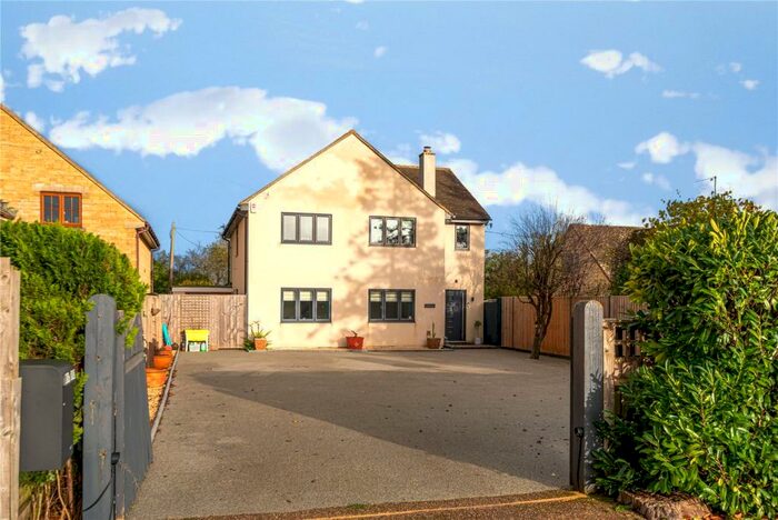 4 Bedroom Detached House For Sale In The Downs, Standlake, Witney, OX29