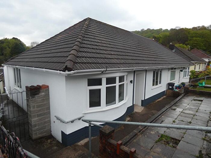 3 Bedroom Semi-Detached Bungalow For Sale In Manor Way, Briton Ferry, Neath., SA11