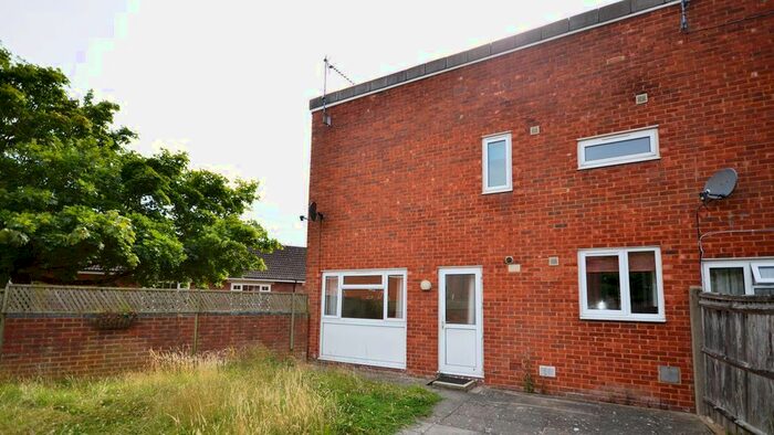 2 Bedroom Semi-Detached House To Rent In Venning Road, Arborfield, Reading RG2