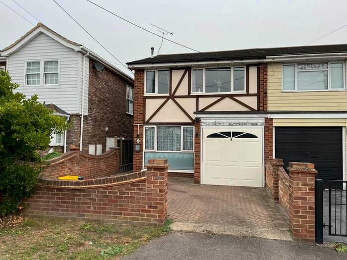 3 Bedroom Semi-Detached House To Rent In Westerland Avenue, Canvey Island, SS8