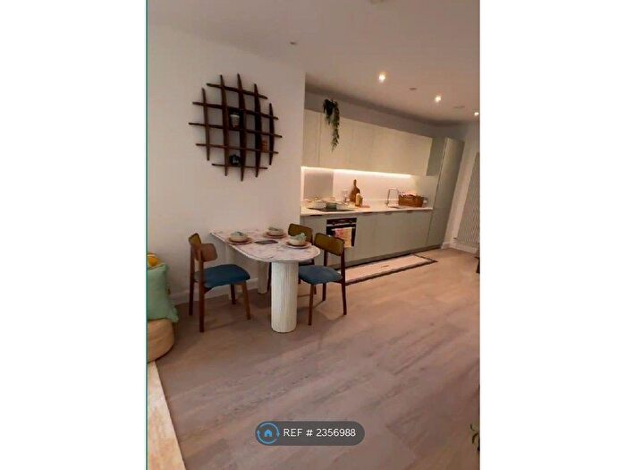 1 Bedroom Flat To Rent In Ellipse House, London, E16
