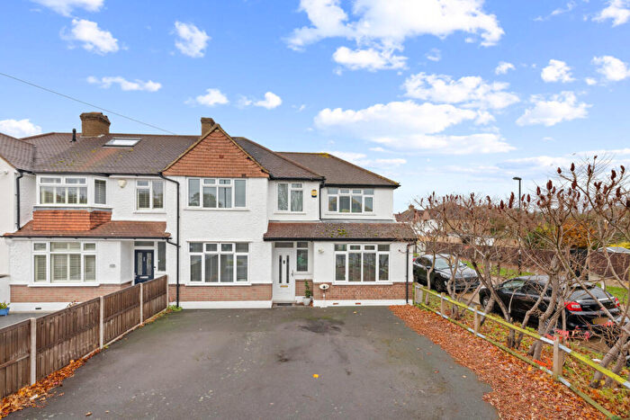 3 Bedroom Semi Detached House For Sale In The Glade, Croydon, CR0