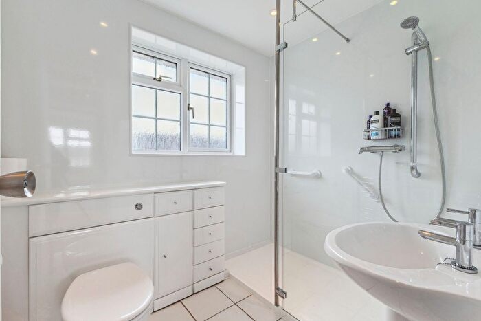 3 Bedroom End Of Terrace House For Sale In Laylands Green, Kintbury, RG17